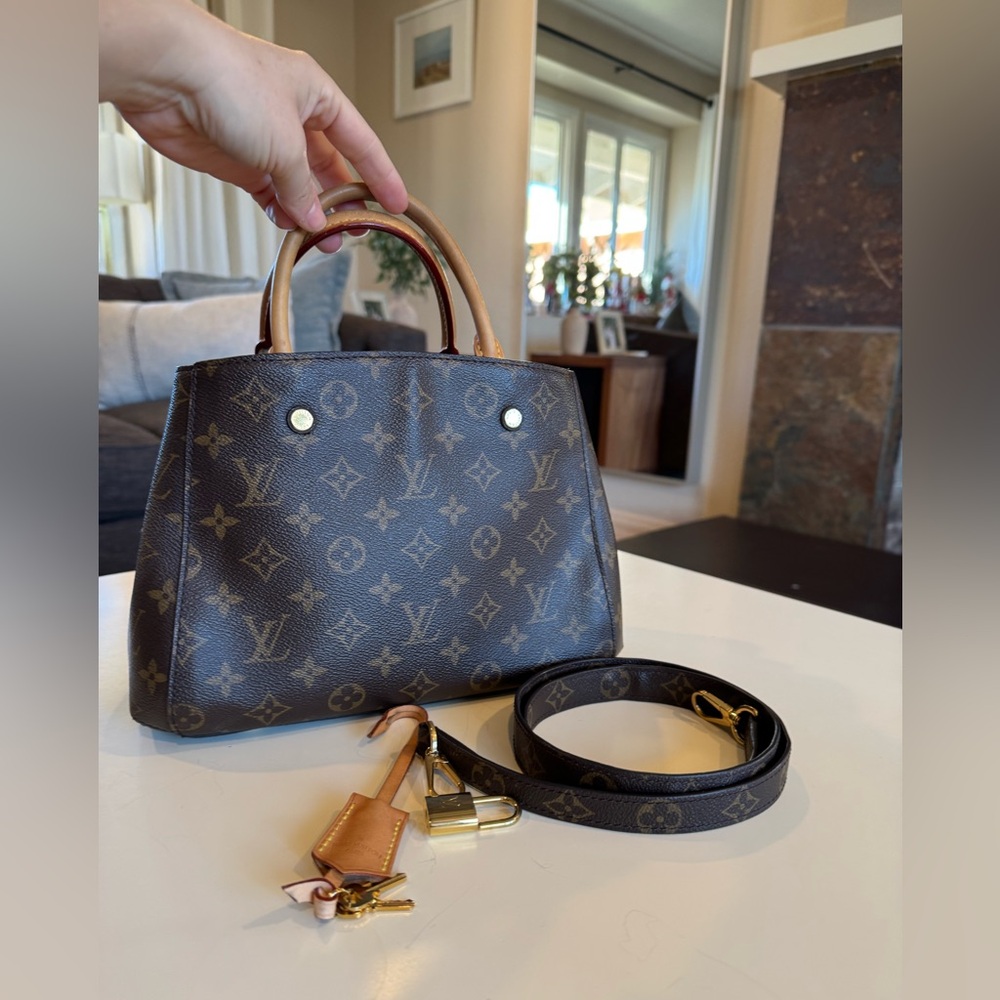 Louis Vuitton Montaigne BB Monogram Canvas Shoulder Crossbody Bag Authentic